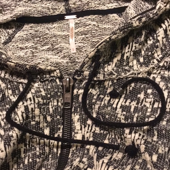 FREE PEOPLE Come Out of Style 2-Pocket Gray Black Knit Zip Hoodie EUC S - Picture 6 of 7